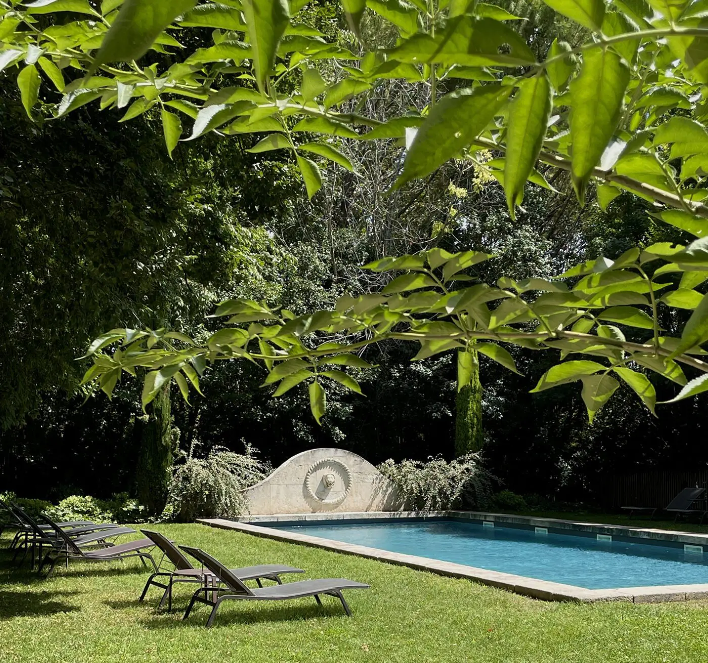 piscine manoir baumaniere