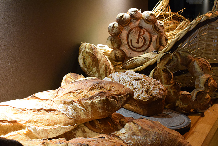 Pain boulanger - Oustau de Baumanière - Restaurant gastronomique Les Baux-de-Provence