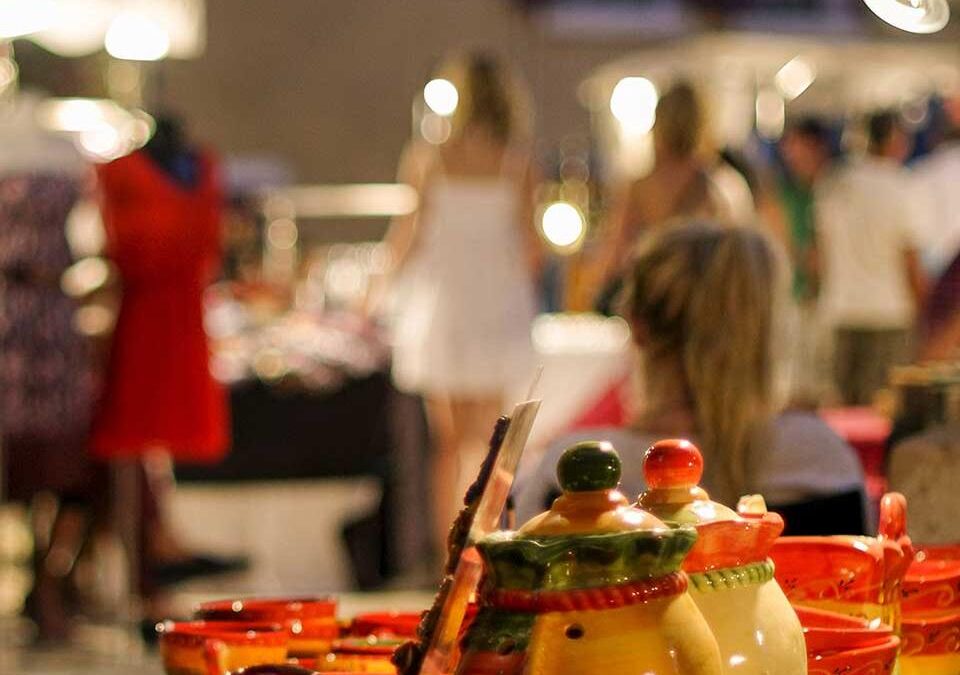 Marchés nocturnes en Provence